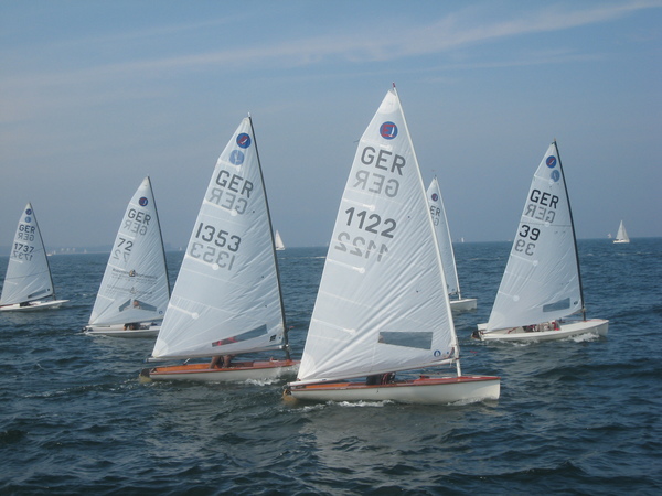 Fabian Mocha (GER 1353) und Rolf Brinkmann (GER 1122) auf der Startkreuz.