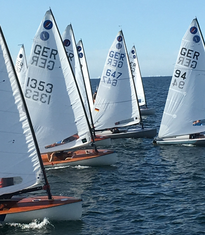 Marisa Roch (GER 94) führte bereits kurz nach dem Start das Feld an.