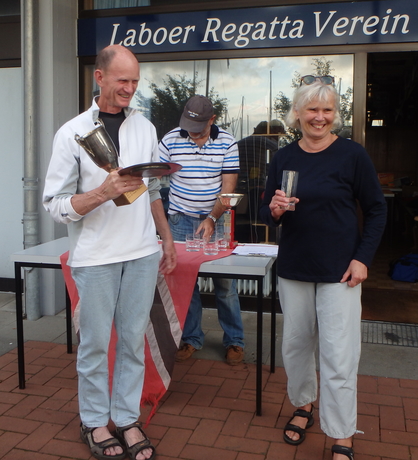 Karin und Ulrich Schaefer bei der Siegerehrung
