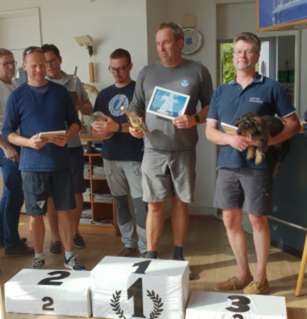 Sönke Durst (Mitte) wieder auf Platz 1