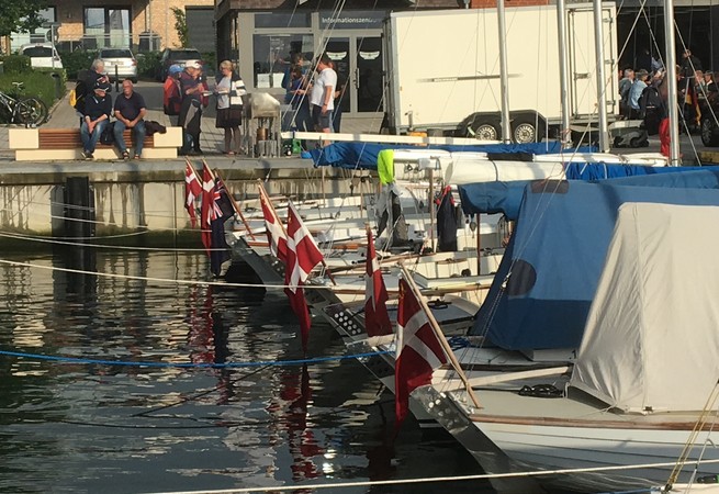 Die Liegeplätze der Folkeboote waren direkt vor dem neuen Rettungsschuppen.